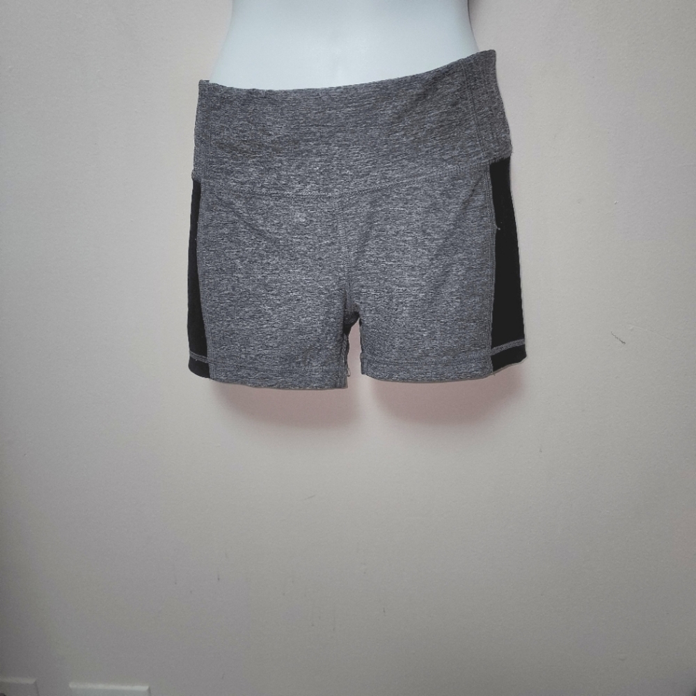 Actra Gray Black Athletic Shorts M